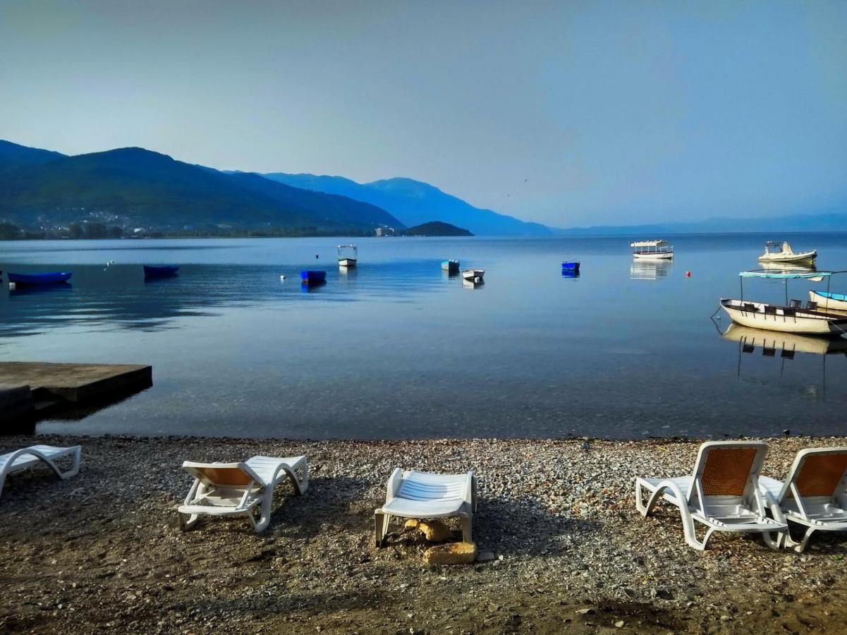 Zura Apartments Ohrid Bagian luar foto