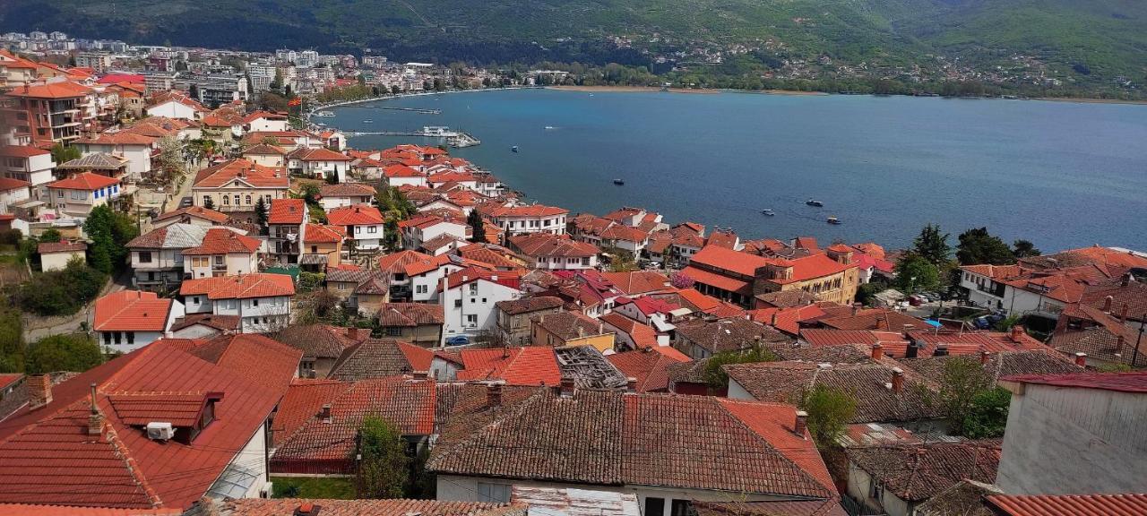 Zura Apartments Ohrid Bagian luar foto