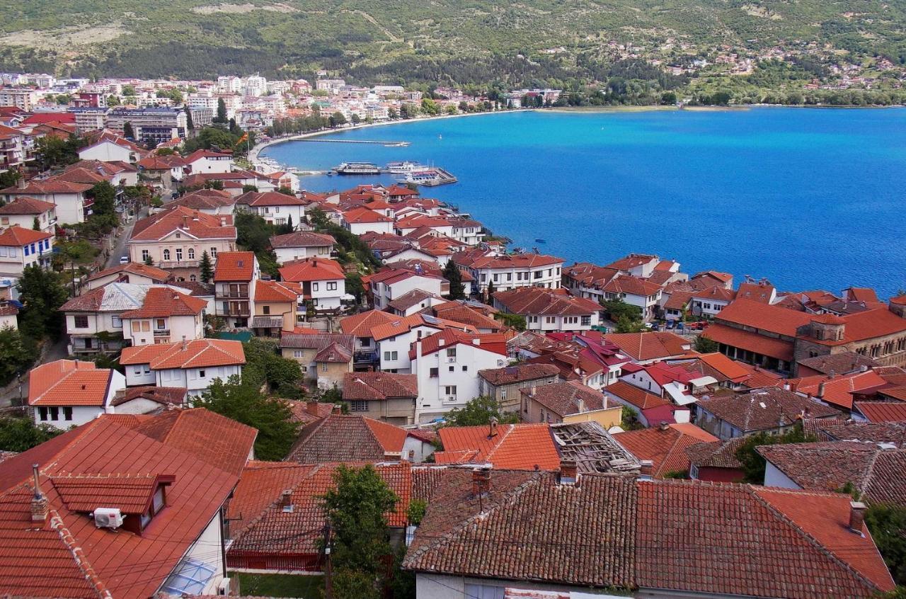 Zura Apartments Ohrid Bagian luar foto