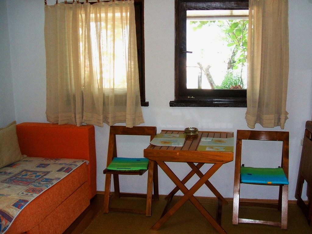 Zura Apartments Ohrid Bagian luar foto